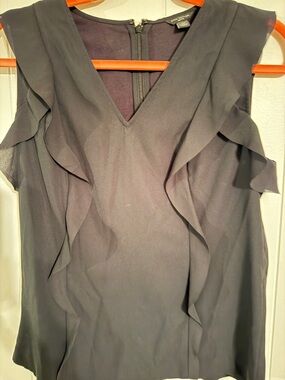 Ann Taylor Petite Black V-Neck Sleeveless Top